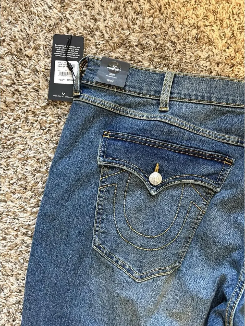 True Religion Men’s Geno Relaxed Slim SN Flap Medium Blue Jeans Size 44x32 NEW